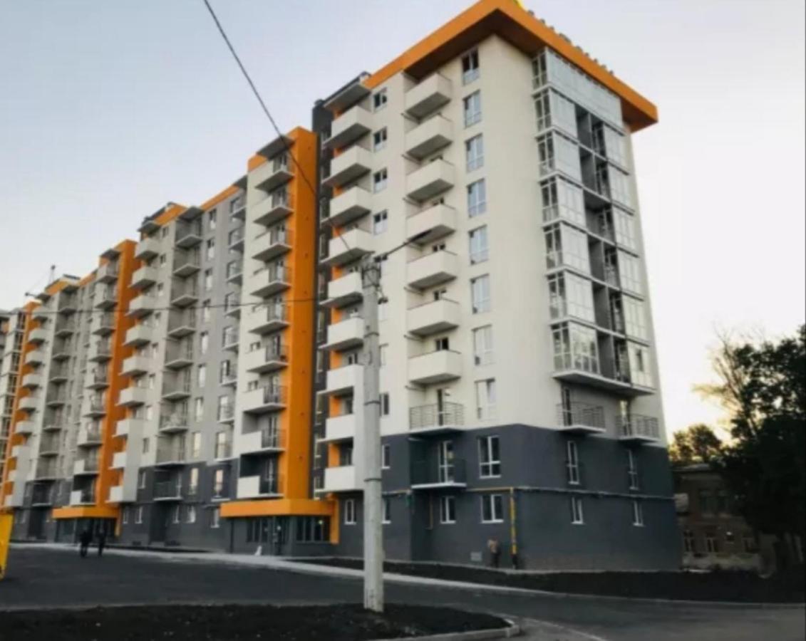 Апартаменты Дворец Спорта Новострой Маршал Kharkiv Exterior photo