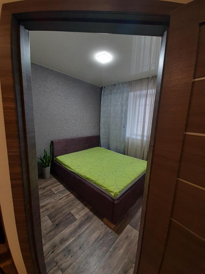 Апартаменты Дворец Спорта Новострой Маршал Kharkiv Exterior photo